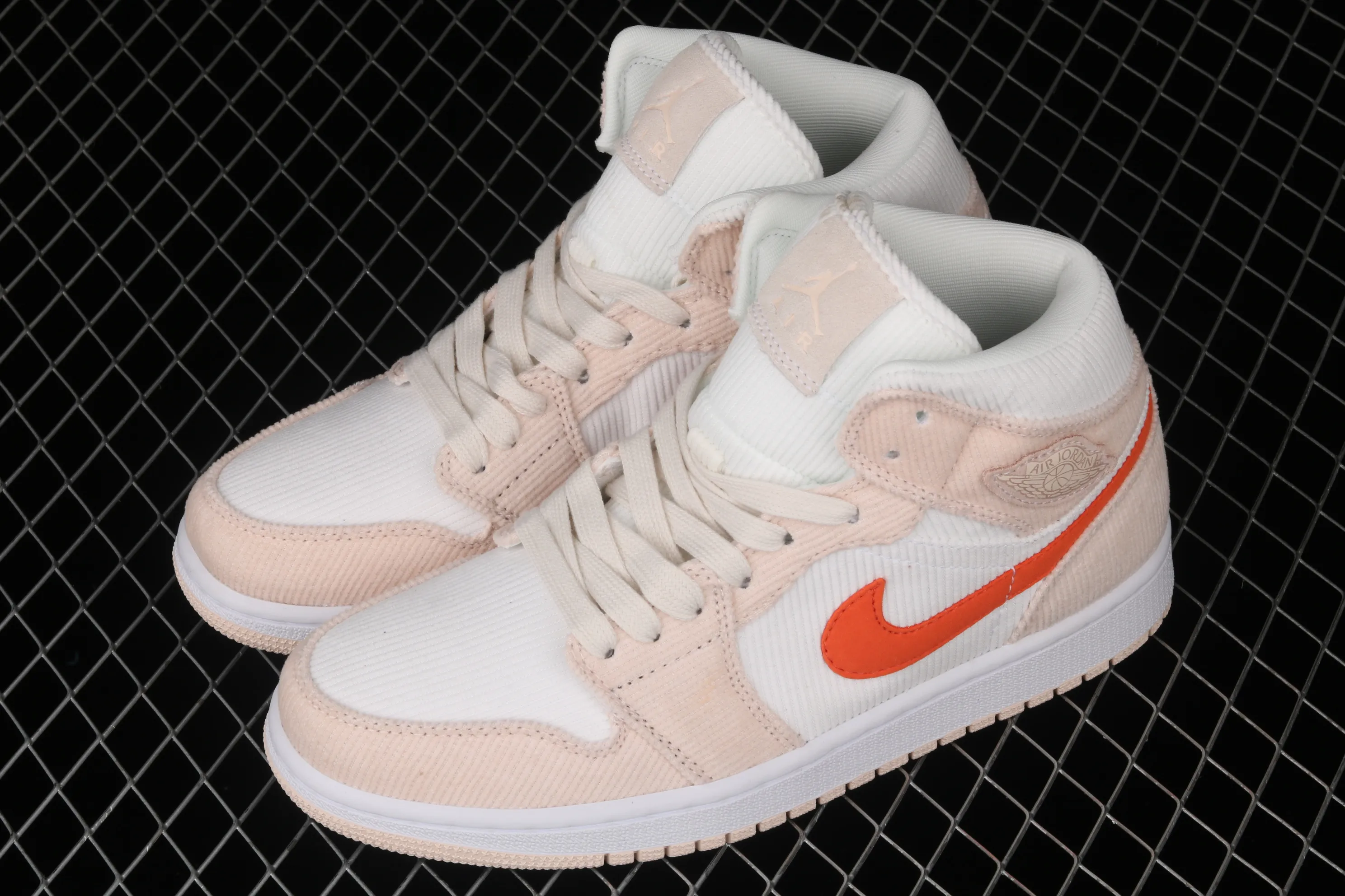 All categories Air Jordan Jordan series basketball shoes Air Jordan 1 Mid Air Jordan 1 Mid AJ1 Joe 1 corduroy orange Zhongbang basketball shoes DA8009-108